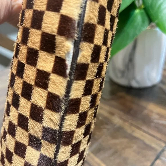 Louis Vuitton Brown and Tan Checkered Shoulder Bag - Picture 8 of 14